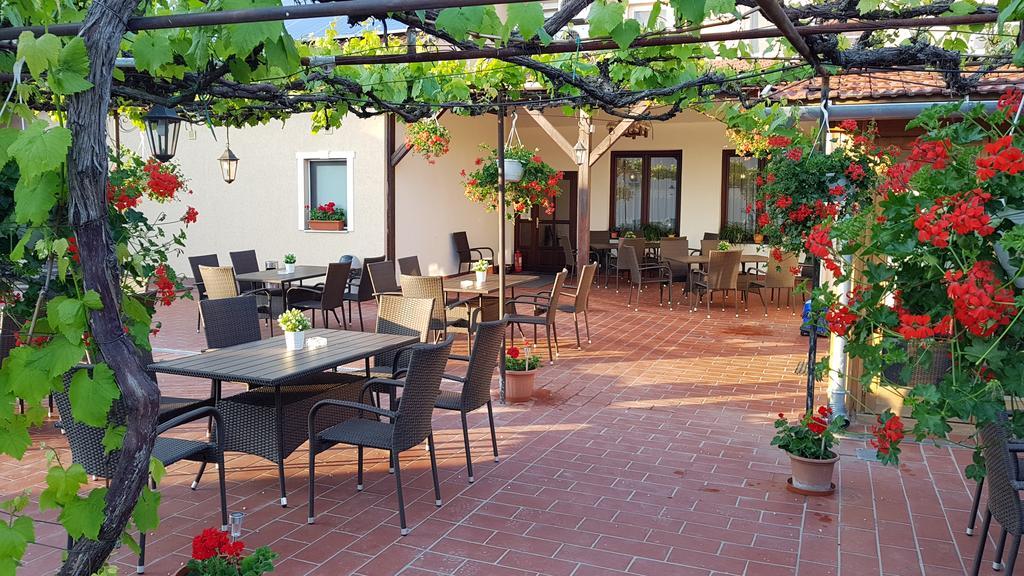 Forro Fogado & Bauer Bistro Ξενοδοχείο Roszke Εξωτερικό φωτογραφία