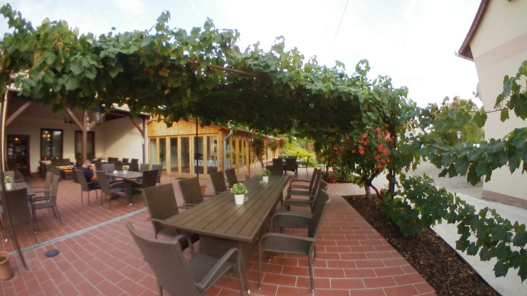 Forro Fogado & Bauer Bistro Ξενοδοχείο Roszke Εξωτερικό φωτογραφία